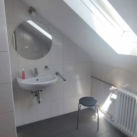 Alb Rooms, Auf Der Schwaebischen Alb Oberlenningen