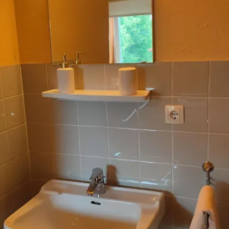 Alb Rooms, Auf Der Schwaebischen Alb Oberlenningen